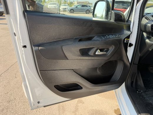 Opel Combo Life 1.5 D Ultimate fotoğraf 14