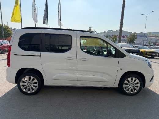 Opel Combo Life 1.5 D Ultimate fotoğraf 15