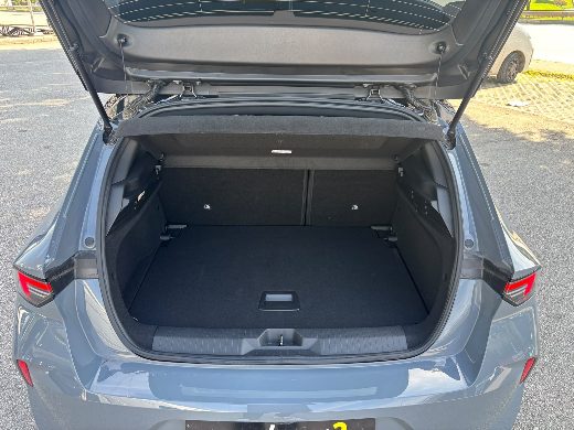 Opel Astra 1.5 D GS fotoğraf 13