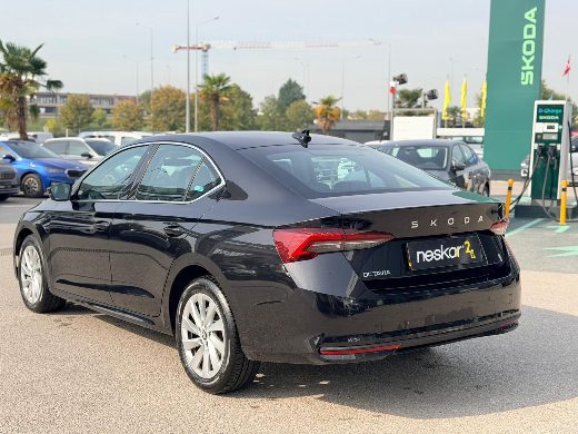 Škoda Octavia 1.5 TSI Elite fotoğraf 14