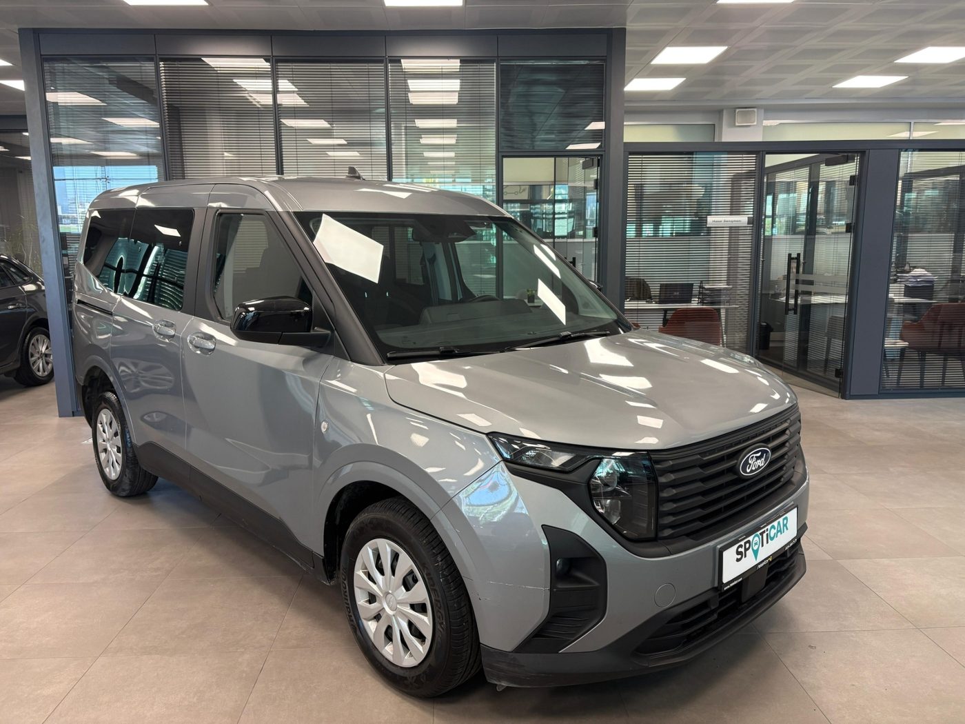 Ford Tourneo Courier 1.0 EcoBoost Deluxe — 1. fotoğraf