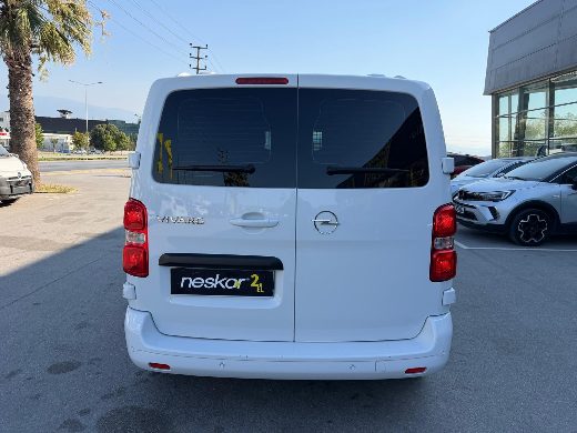 Opel Vivaro 2.0 TD Cargo Ultimate XL fotoğraf 3
