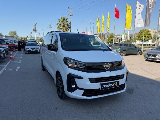 Opel Vivaro 2.0 TD Cargo Ultimate XL fotoğraf 10