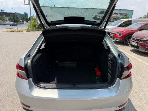 Škoda Superb 1.5 TSI Prestige fotoğraf 9