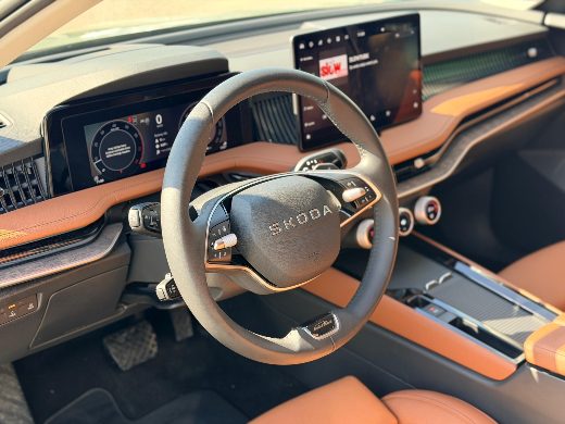 Škoda Superb 2.0 TSI Laurin & Klement Crystal fotoğraf 9