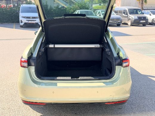 Škoda Superb 2.0 TSI Laurin & Klement Crystal fotoğraf 14
